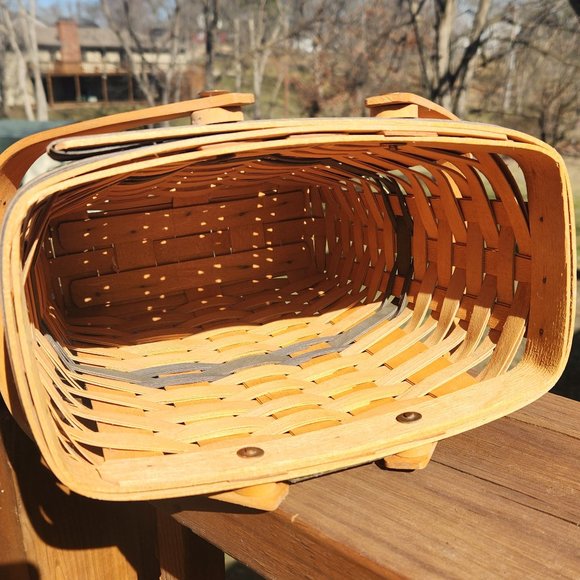 2000 Longaberger Collectors Club Membership Basket - Picture 6 of 11